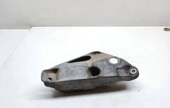 BMW X3 F25 Engine mounting bracket 6784829 22116784829