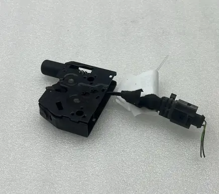 Audi A3 S3 8V Engine bonnet/hood lock/catch 8V0823509