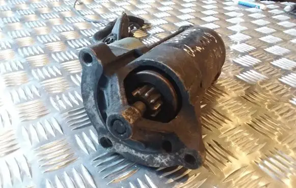 Renault Laguna II Starter motor D7R26