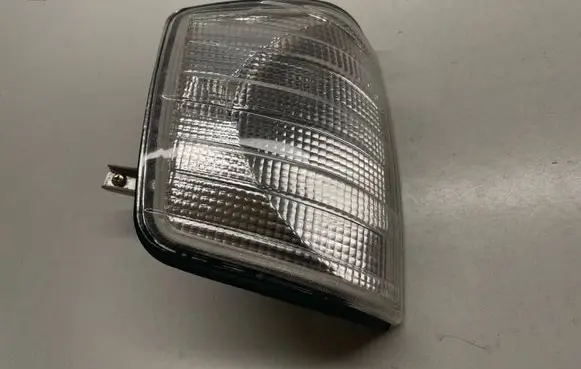Mercedes-Benz 190 W201 Front indicator light A2018260343 2018260143