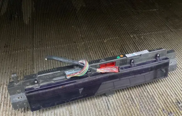 Renault Espace IV Speedometer (instrument cluster) P8200288814E NS05678668 216732030