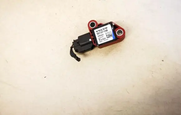 Volvo V50 Airbag deployment crash/impact sensor 30737138