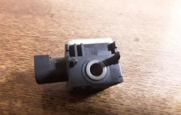 Hyundai Santa Fe Airbag deployment crash/impact sensor 959202B000 SA3200800