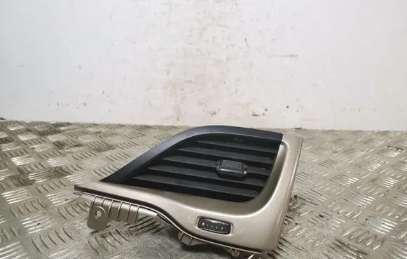 Jeep Cherokee Dashboard side air vent grill/cover trim 75528A01