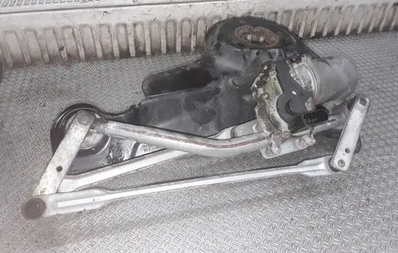 Ford Fusion Front wiper linkage and motor 4443N