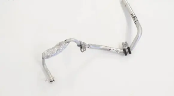 Volkswagen Touareg III Engine coolant pipe/hose 06M121085H
