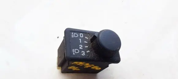 Nissan Almera N16 Headlight level height control switch 37024A