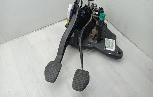 Citroen C5 Pedal assembly 9665383080 13103AV618 099414P