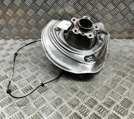 BMW 4 G22 G23 G24 G26 Front wheel hub 6899176 6897741