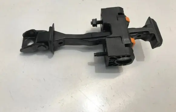 BMW 4 G22 G23 G24 G26 Front door check strap stopper 7482127