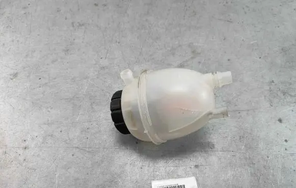 Mercedes-Benz E W213 Coolant expansion tank/reservoir a2225000549