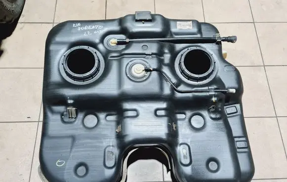 KIA Sorento Fuel tank 311002PXXX