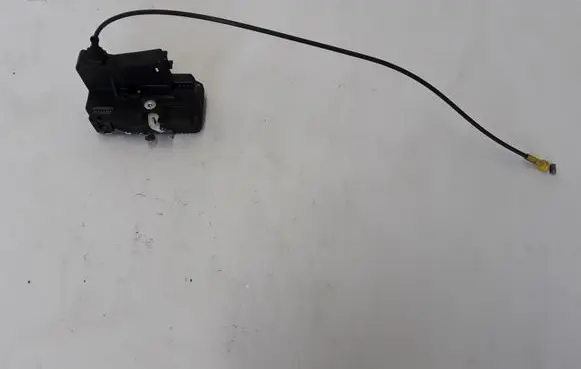 Renault Trafic II (X83) Front door lock 8200008246