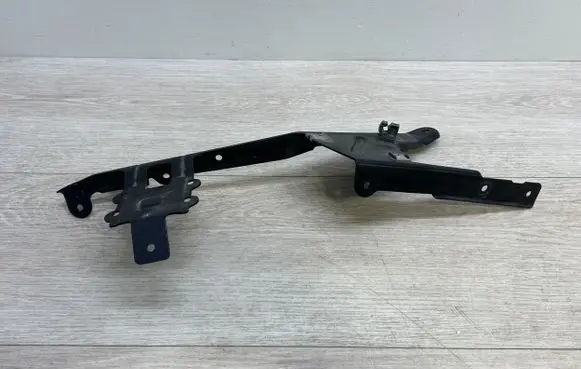 Porsche Panamera (970) Fender mounting bracket 97061020103