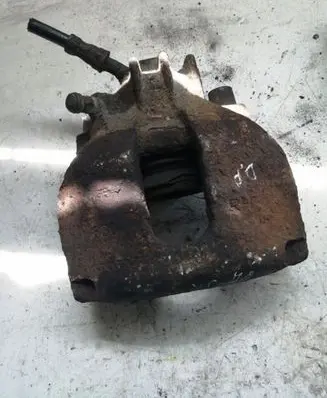 Volvo XC70 Front brake caliper