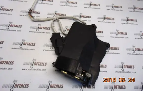 Toyota Avensis T220 Front door lock