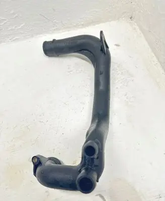 Mercedes-Benz B W245 Engine coolant pipe/hose A6402001352