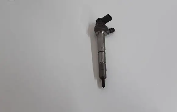 Audi A6 S6 C7 4G Fuel injector 0445110471 04L130277AE