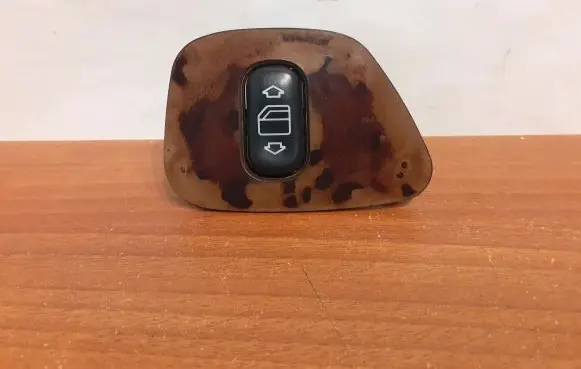 Mercedes-Benz E W210 Electric window control switch 8674 2108208210