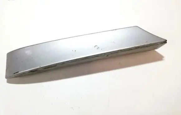 Ford Mondeo MK II Under headlight/headlamp trim 96bba403c09ahw