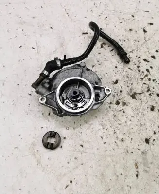 Audi A4 S4 B8 8K Vacuum pump 059145100H