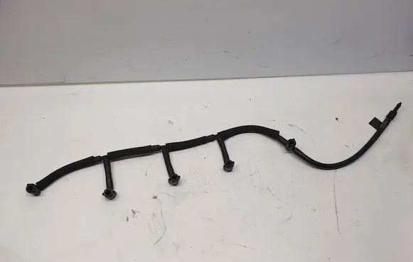 Volvo V70 Fuel return line/hose 31321198 0445130031