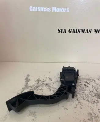Volvo V50 Accelerator throttle pedal 4M519F836AH
