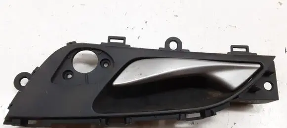 Hyundai i40 Front door interior handle 2511172802
