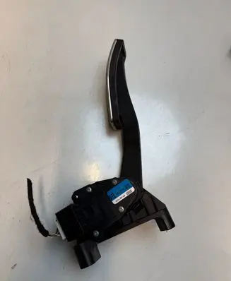 Opel Astra H Accelerator throttle pedal 24427004