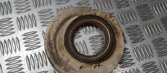 Citroen Berlingo Coil spring mount 