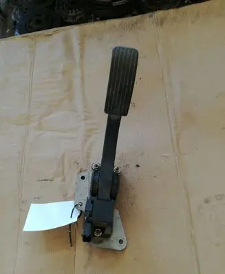 Hyundai Santa Fe Accelerator throttle pedal 0281002446