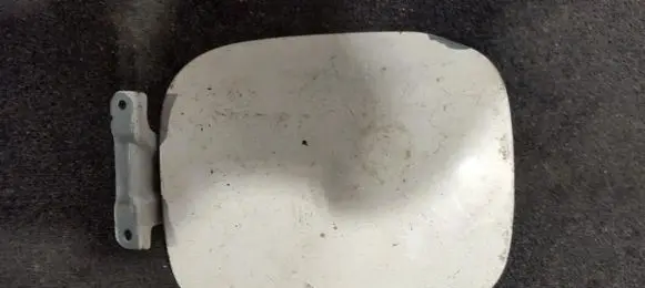 Mazda 323 F Fuel tank cap