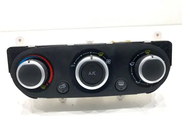 Renault Clio IV Interior fan control switch 272704701R