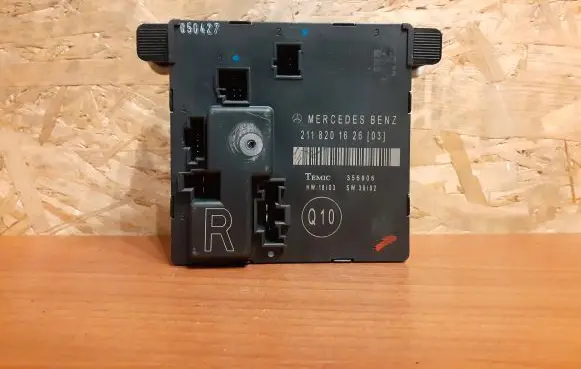 Mercedes-Benz E W211 Door control unit/module 2118201626 1368