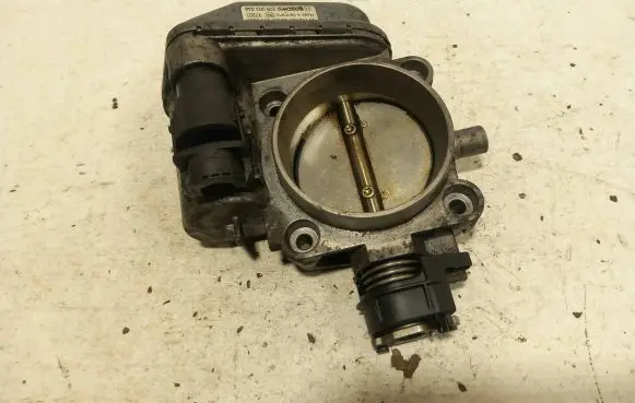 Mercedes-Benz S W220 Throttle valve 1121410025 0205003046