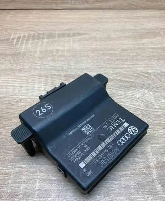 Volkswagen Golf V Gateway control module 1K0907530C 1K0907951