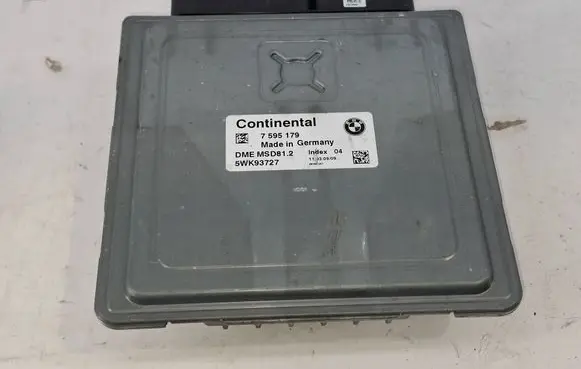 BMW 3 E90 E91 Engine control unit/module 7595179 DMEMSD812 5WK93727