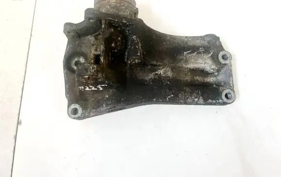 Volkswagen Golf III Engine mounting bracket