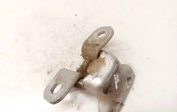 Toyota RAV 4 (XA30) Front door upper hinge 