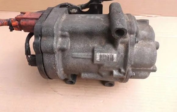 Toyota Prius (XW50) Air conditioning (A/C) compressor (pump) 0424000021 8837047090