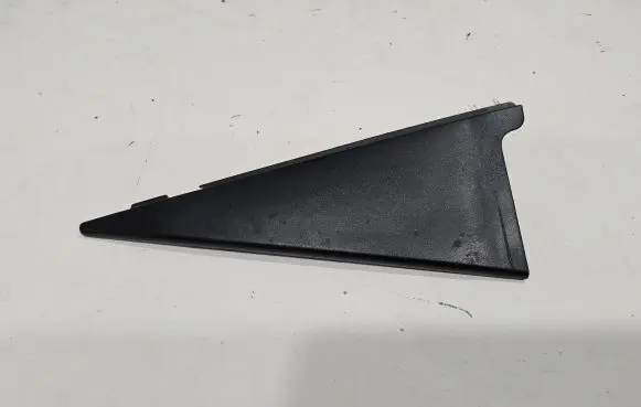 Suzuki Grand Vitara II Other front door trim element 8397264J00 83972-64J00