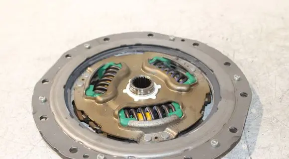 Toyota C-HR I Clutch pressure plate 