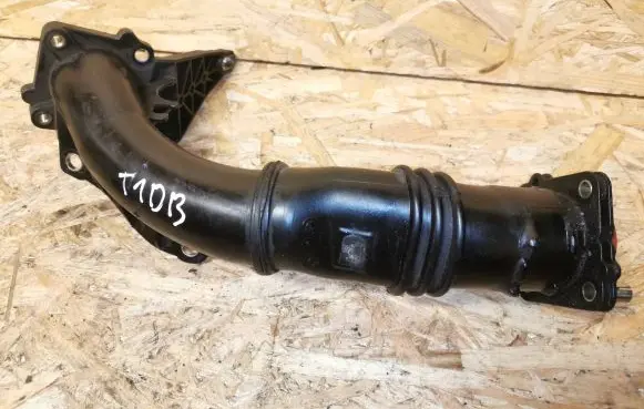 Ford Focus Intercooler hose/pipe AV6Q9351BC