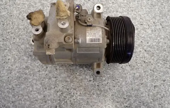 Suzuki Grand Vitara II Air conditioning (A/C) compressor (pump) 9520167JAO