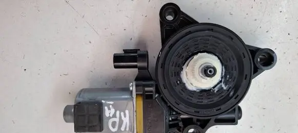 KIA Sportage Front door window regulator motor 82450F1000 001100791667