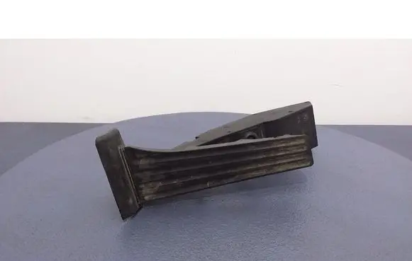 BMW X3 E83 Accelerator throttle pedal 25916010