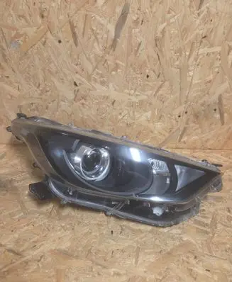 Toyota Yaris XP210 Headlight/headlamp K06E