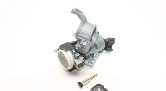 Mitsubishi Pajero Ignition lock