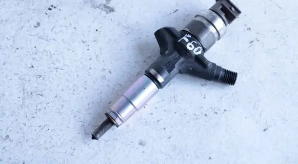 Subaru Forester SH Fuel injector 16613AA020