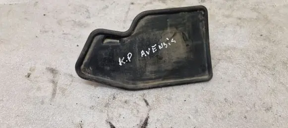 Toyota Avensis T270 Rear mudguard